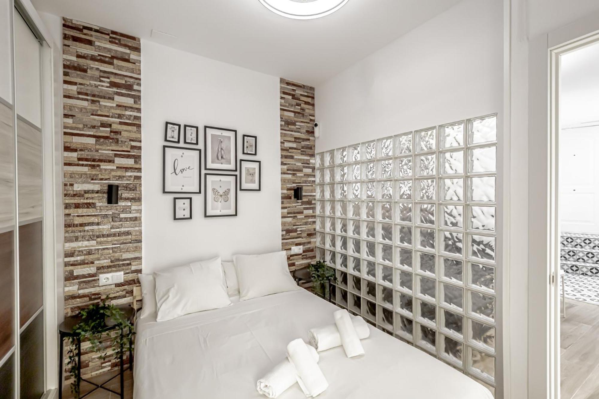 Apartamentos Franco Rodriguez Madrid Eksteriør billede