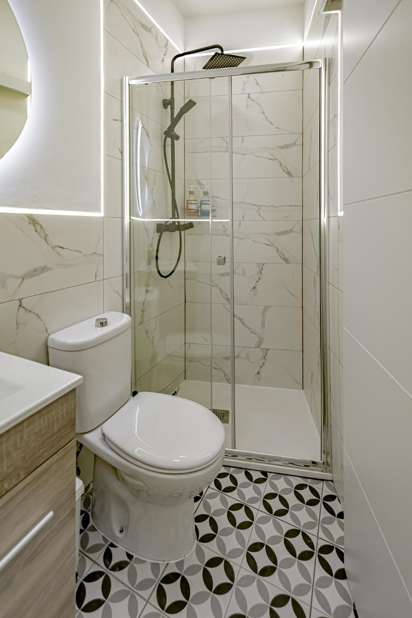 Apartamentos Franco Rodriguez Madrid Værelse billede