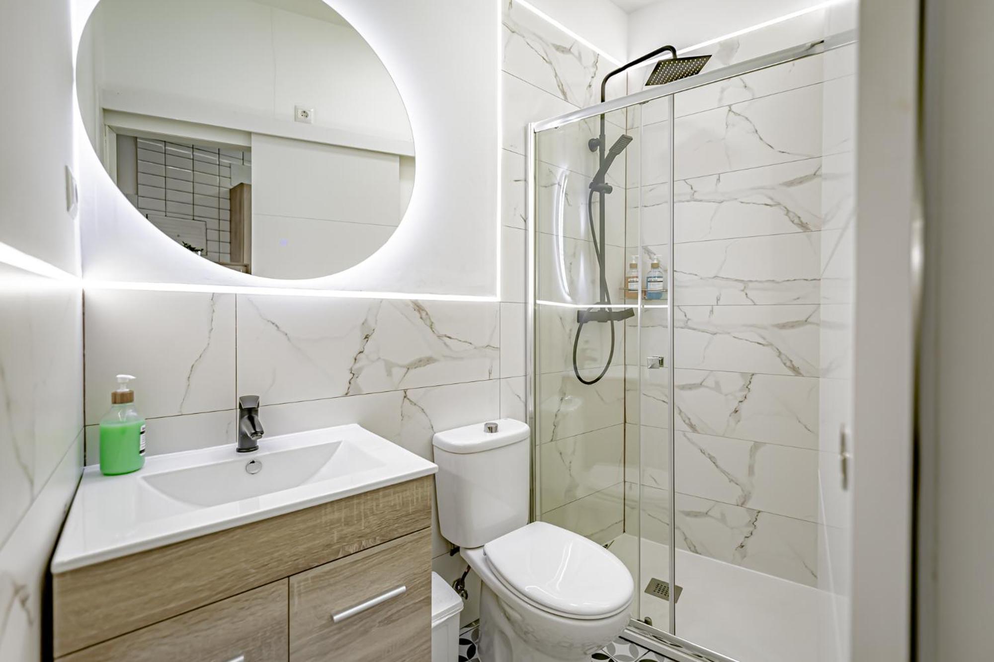 Apartamentos Franco Rodriguez Madrid Værelse billede