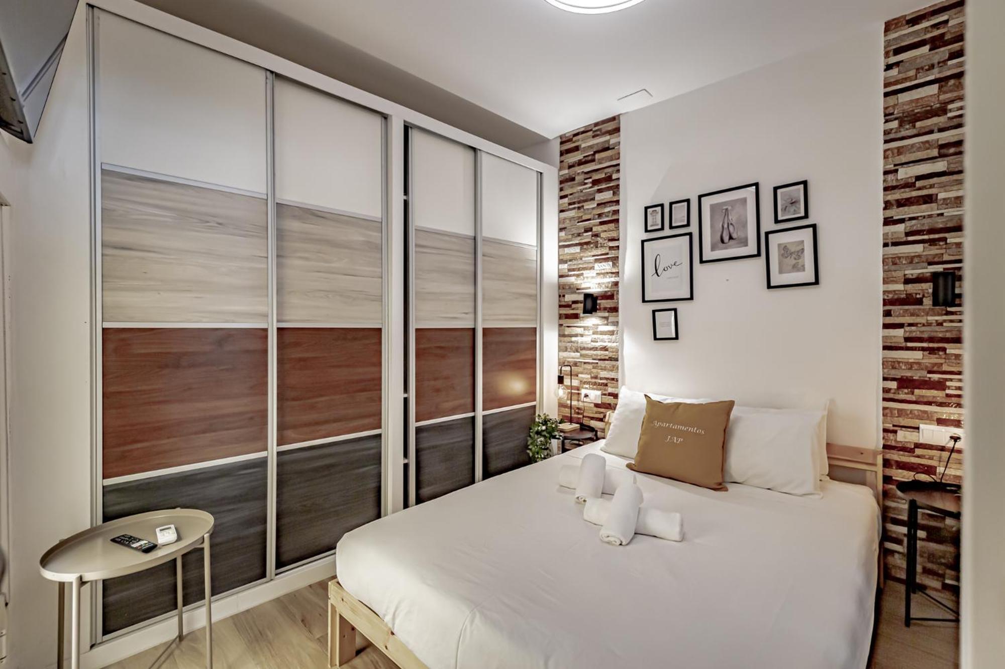 Apartamentos Franco Rodriguez Madrid Værelse billede